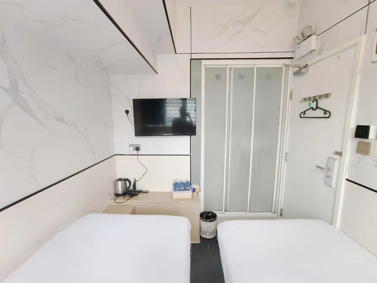 L'Etoile Hella Inn Hong Kong Guest house